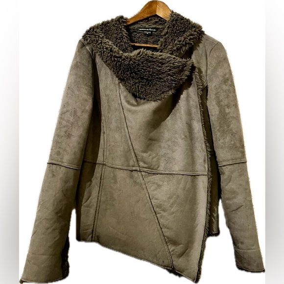 Grey Faux Fur and Suede Coat Grey Size M - Picture 2 of 4